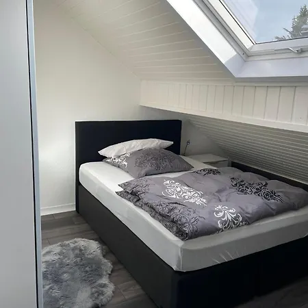 Central Ferienwohnung Апартаменты *